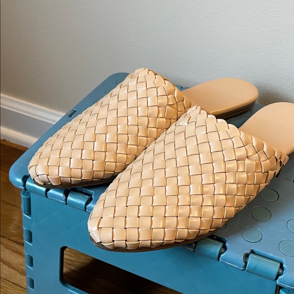 Universal Thread Goods Co. Woven Tan Mules - Picture 1 of 5